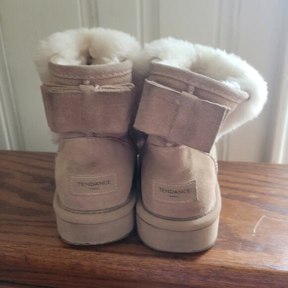 Tendance Paris size 36 tan winter booties with bows and fur trim (approx size 6) - Picture 3 of 6